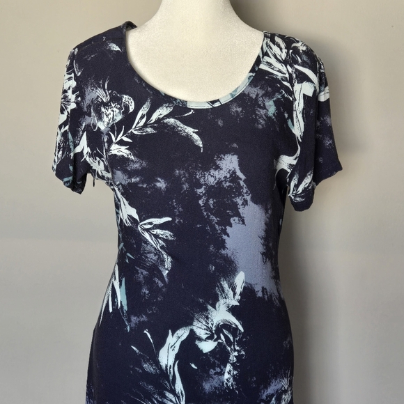 Novella Royale Floral Hawaiian Print Blue Asymmetrical Maxi Short Sleeve Dress - Picture 5 of 11